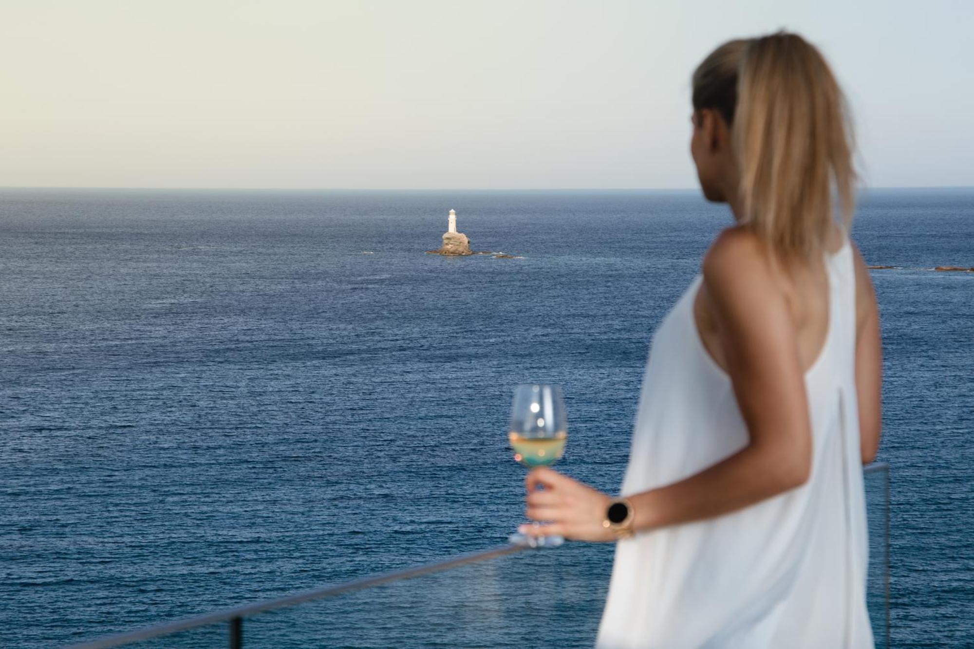 Golden Vista, Beachfront Suites By Explore Andros Εξωτερικό φωτογραφία