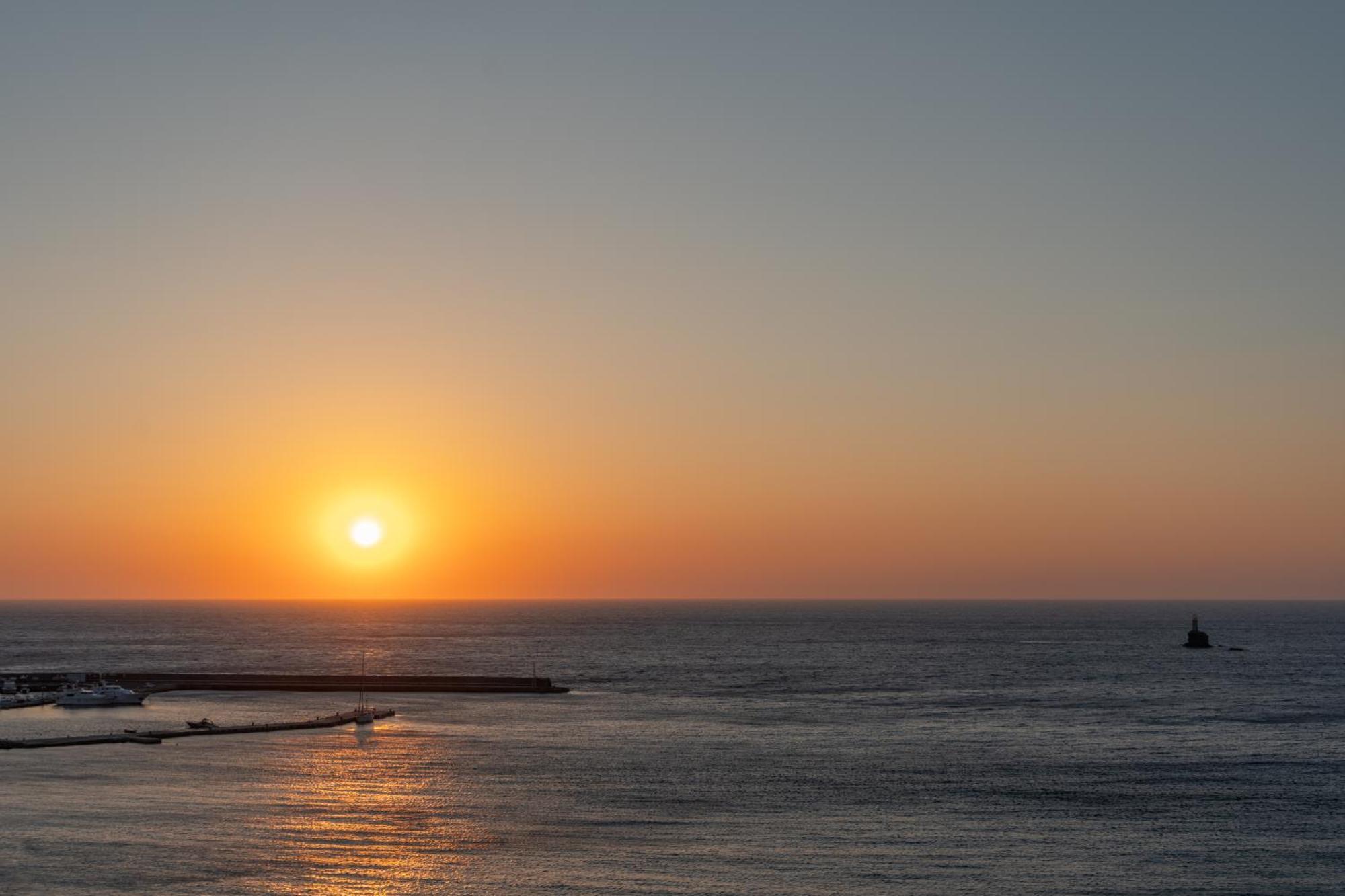 Golden Vista, Beachfront Suites By Explore Andros Εξωτερικό φωτογραφία