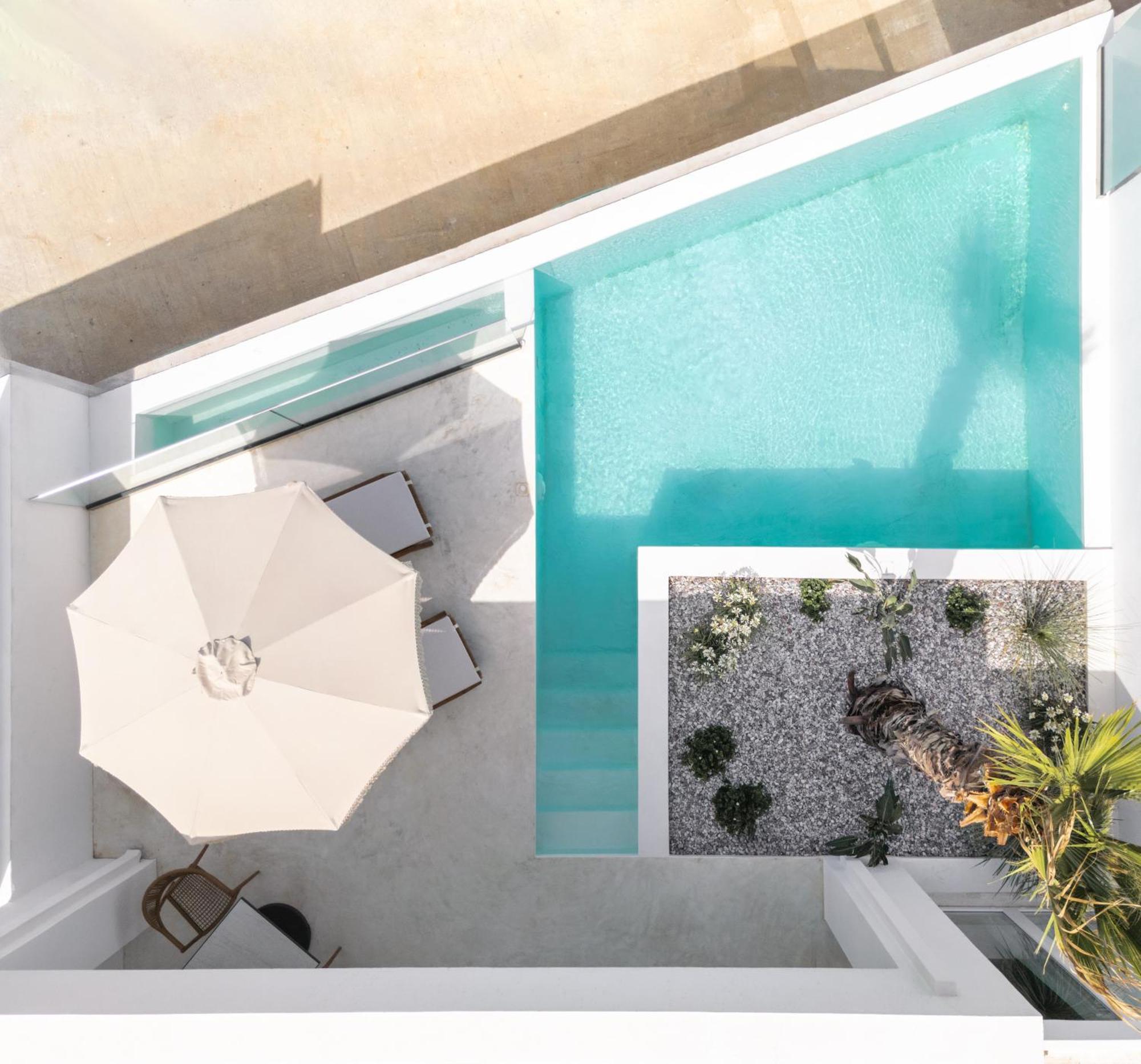Golden Vista, Beachfront Suites By Explore Andros Εξωτερικό φωτογραφία